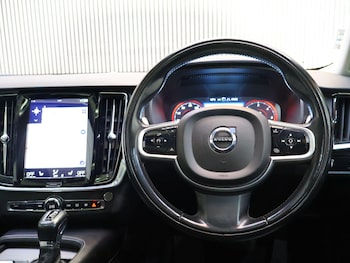 Used Volvo S90 2018 for sale - 75928081: Photo