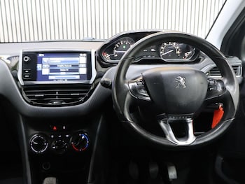 Used Peugeot 208 2016 for sale - 75070988: Photo