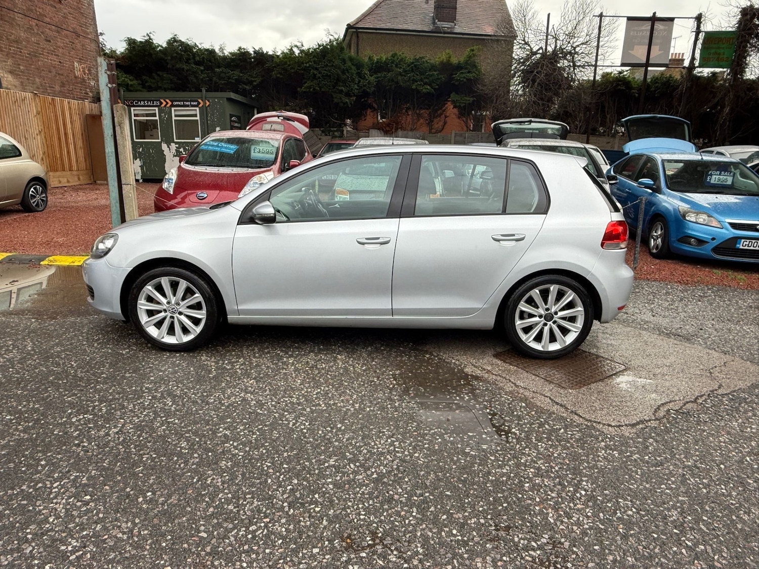 Used Volkswagen Golf 2011 for sale - 76455554: Photo 2