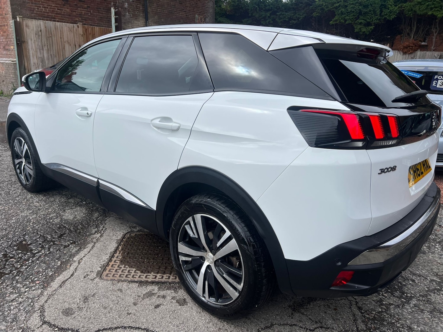Used Peugeot 3008 2017 for sale - 75999310: Photo 3