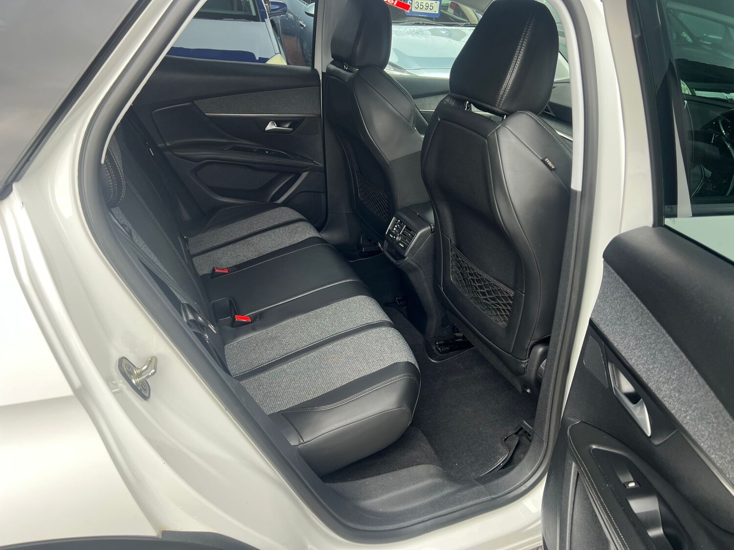 Used Peugeot 3008 2017 for sale - 75999310: Photo 9