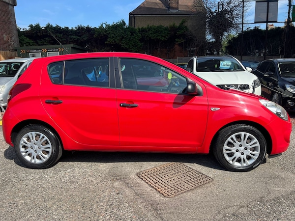 Used Hyundai i20 2011 for sale - 74976070: Photo 2