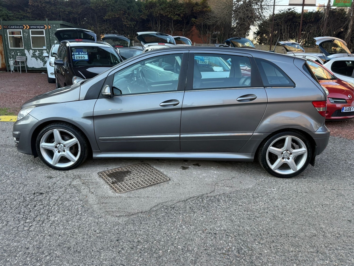 Used Mercedes-Benz B Class 2011 for sale - 77981351: Photo 3