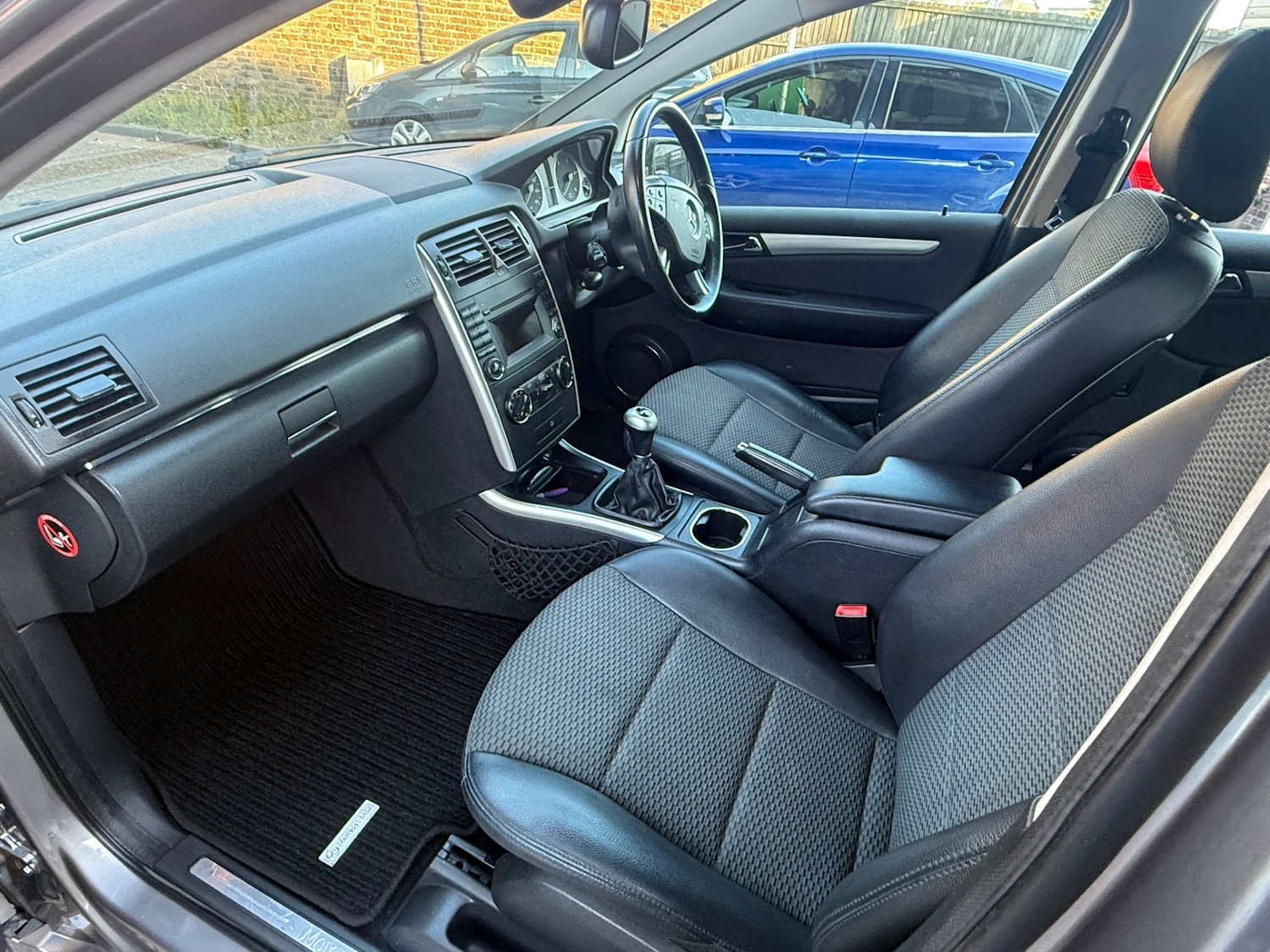 Used Mercedes-Benz B Class 2011 for sale - 77981351: Photo 5