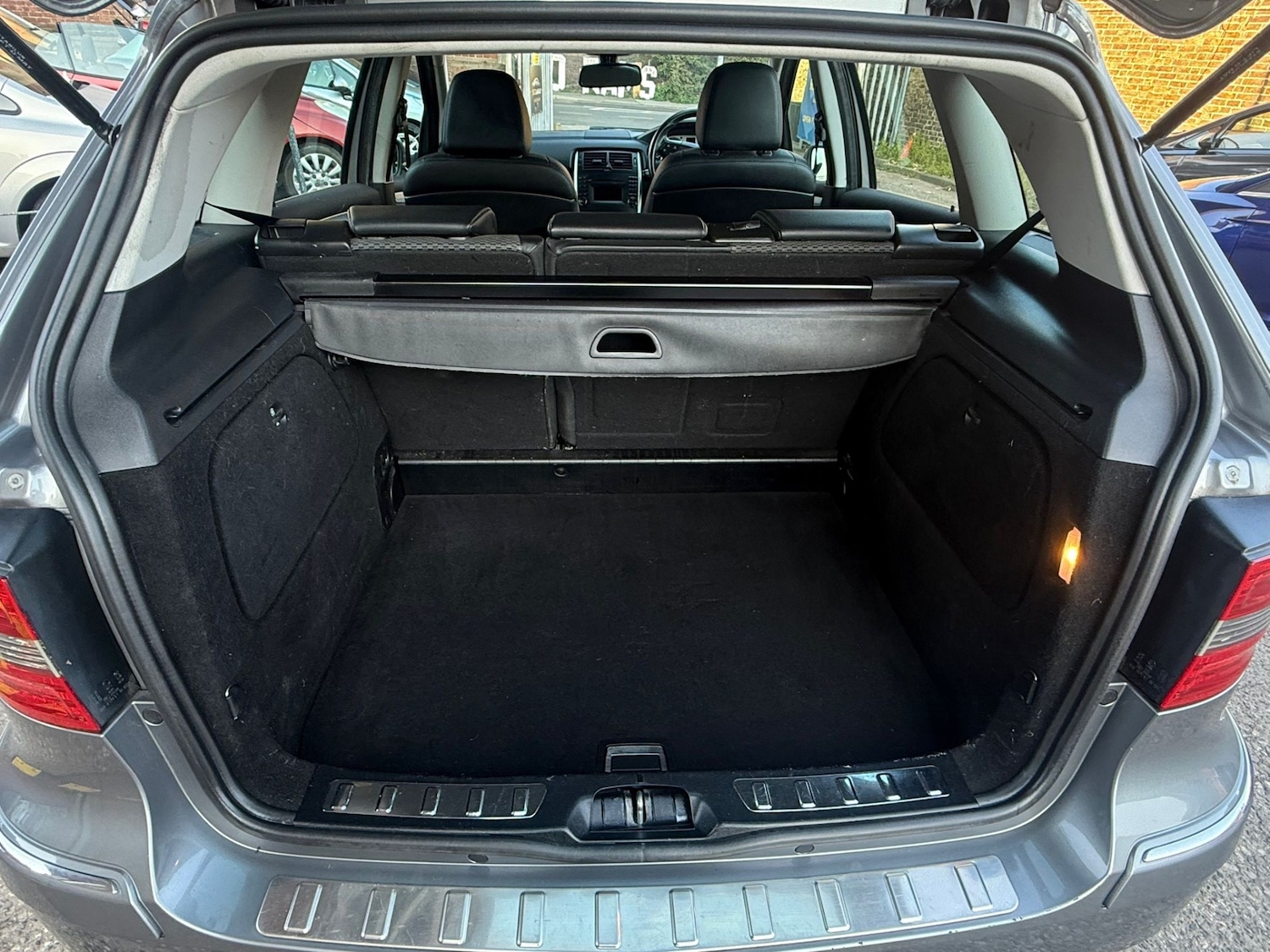 Used Mercedes-Benz B Class 2011 for sale - 77981351: Photo 9