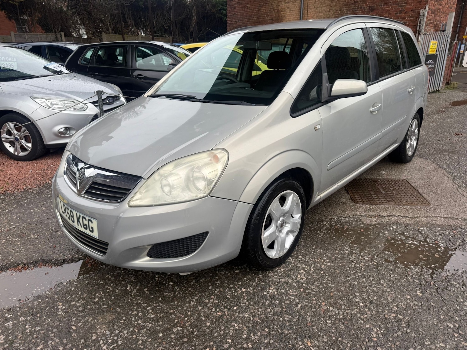 Used Vauxhall Zafira 2008 for sale - 77934235: Photo 2