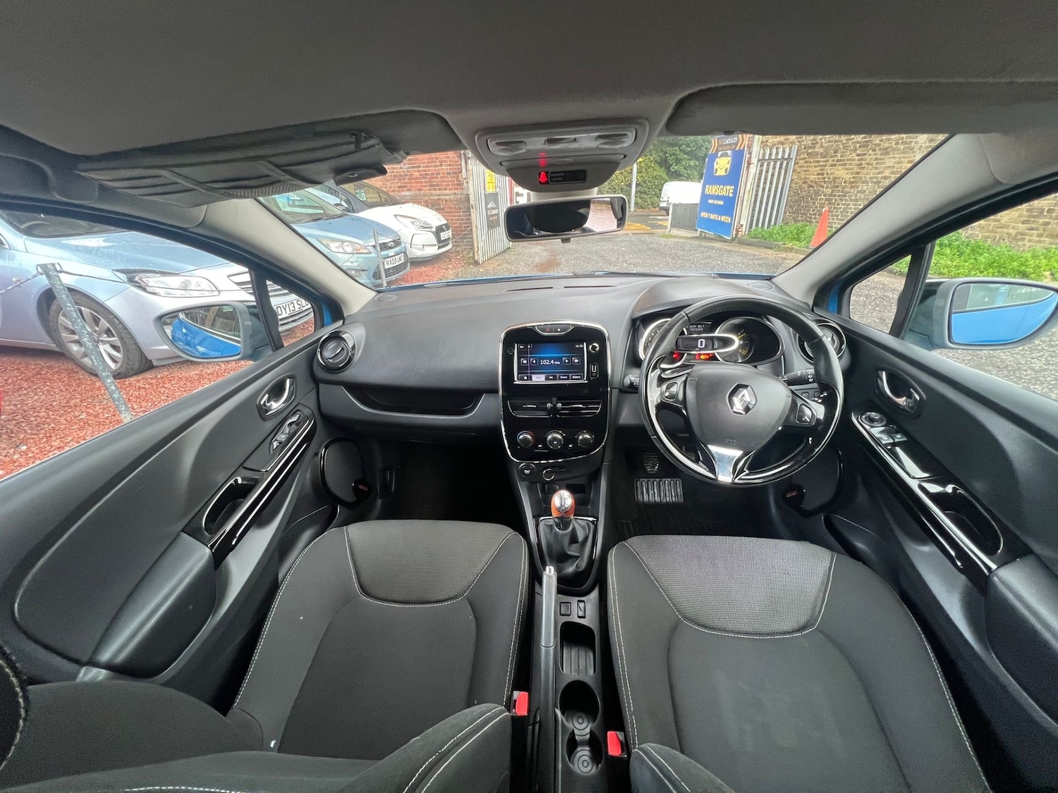 Used Renault Clio 2013 for sale - 76392321: Photo 8