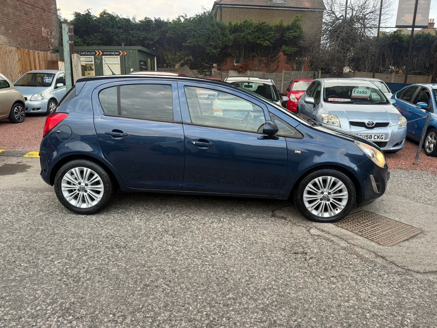 Used Vauxhall Corsa 2014 for sale - 76483112: Photo 2