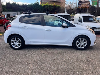 Used Peugeot 208 2018 for sale - 79542916: Photo
