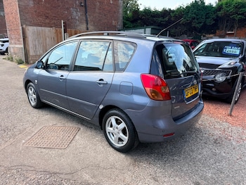 Used Toyota Corolla Verso 2003 for sale - 79536215: Photo