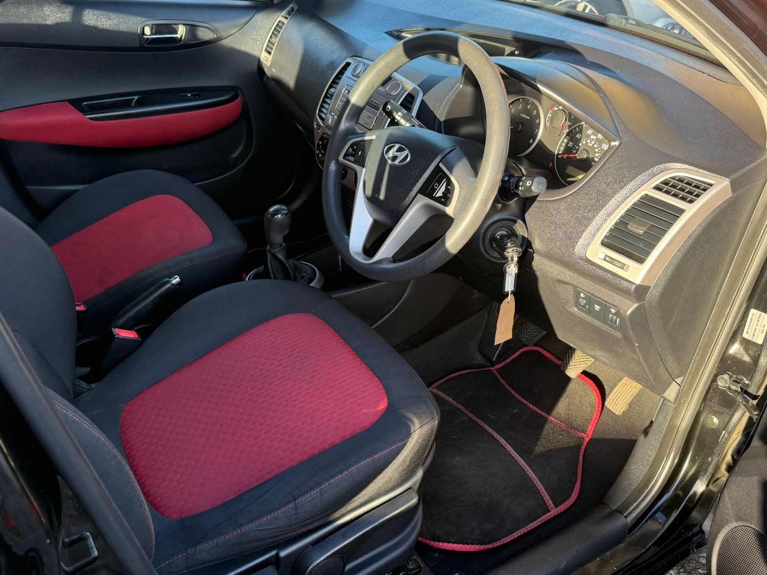 Used Hyundai i20 2010 for sale - 77012938: Photo 5