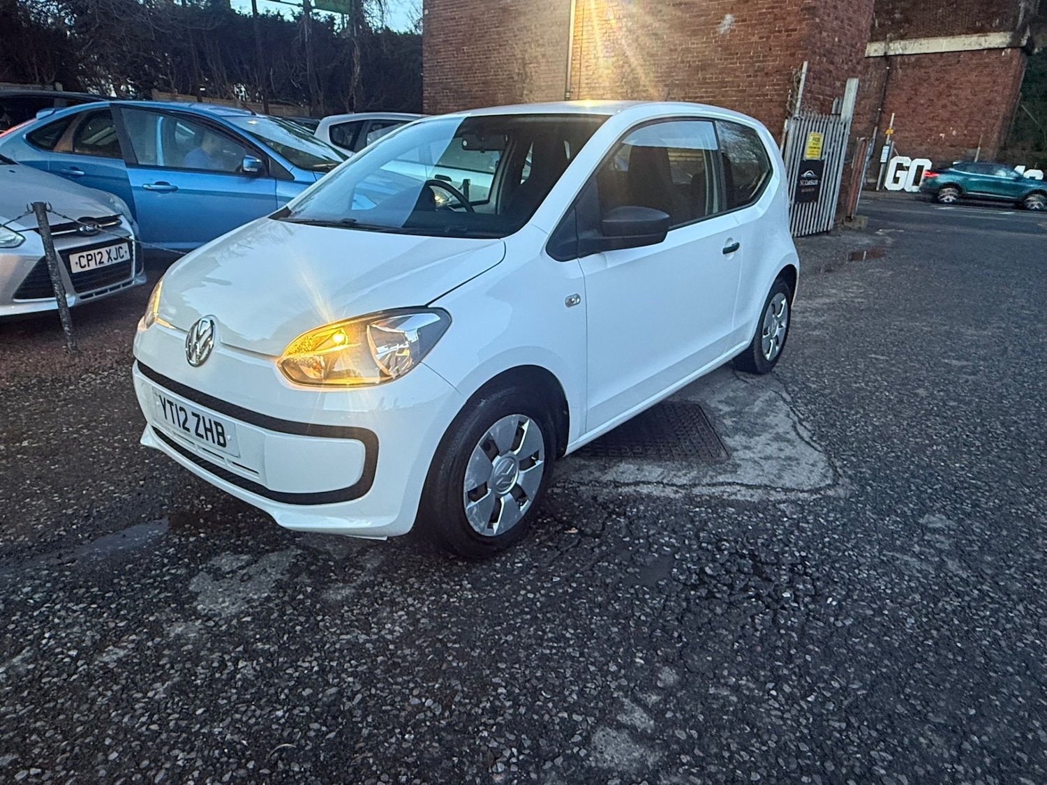Used Volkswagen up! 2012 for sale - 77395346: Photo 2