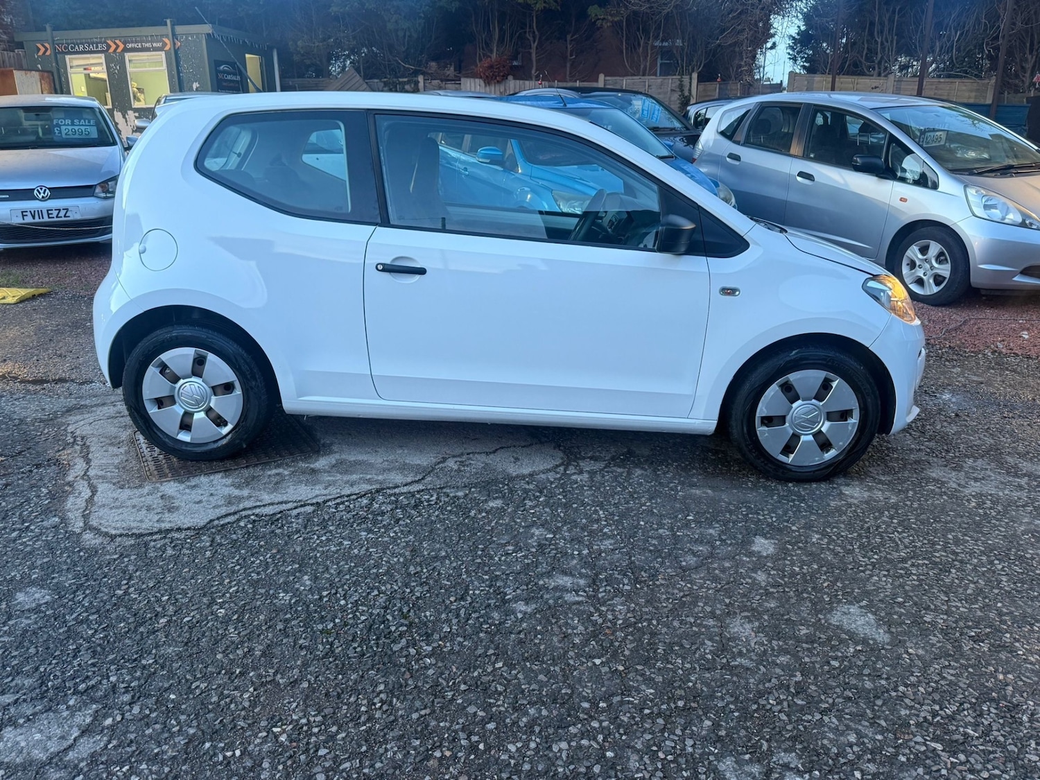 Used Volkswagen up! 2012 for sale - 77395346: Photo 3
