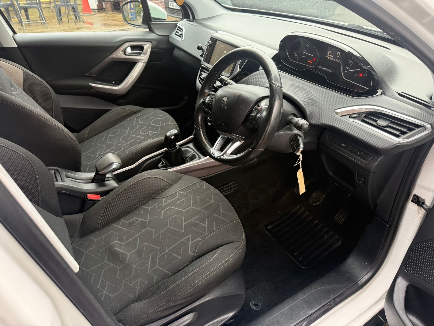 Used Peugeot 2008 2015 for sale - 77708272: Photo 7