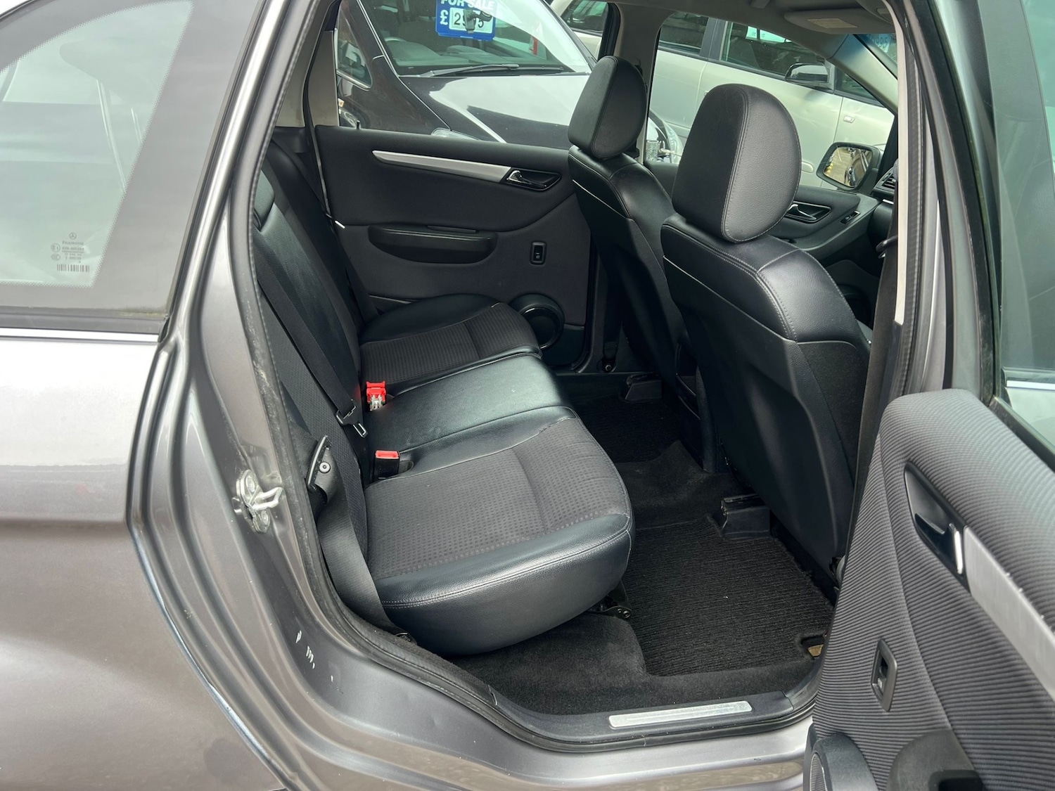 Used Mercedes-Benz B Class 2010 for sale - 78097307: Photo 8