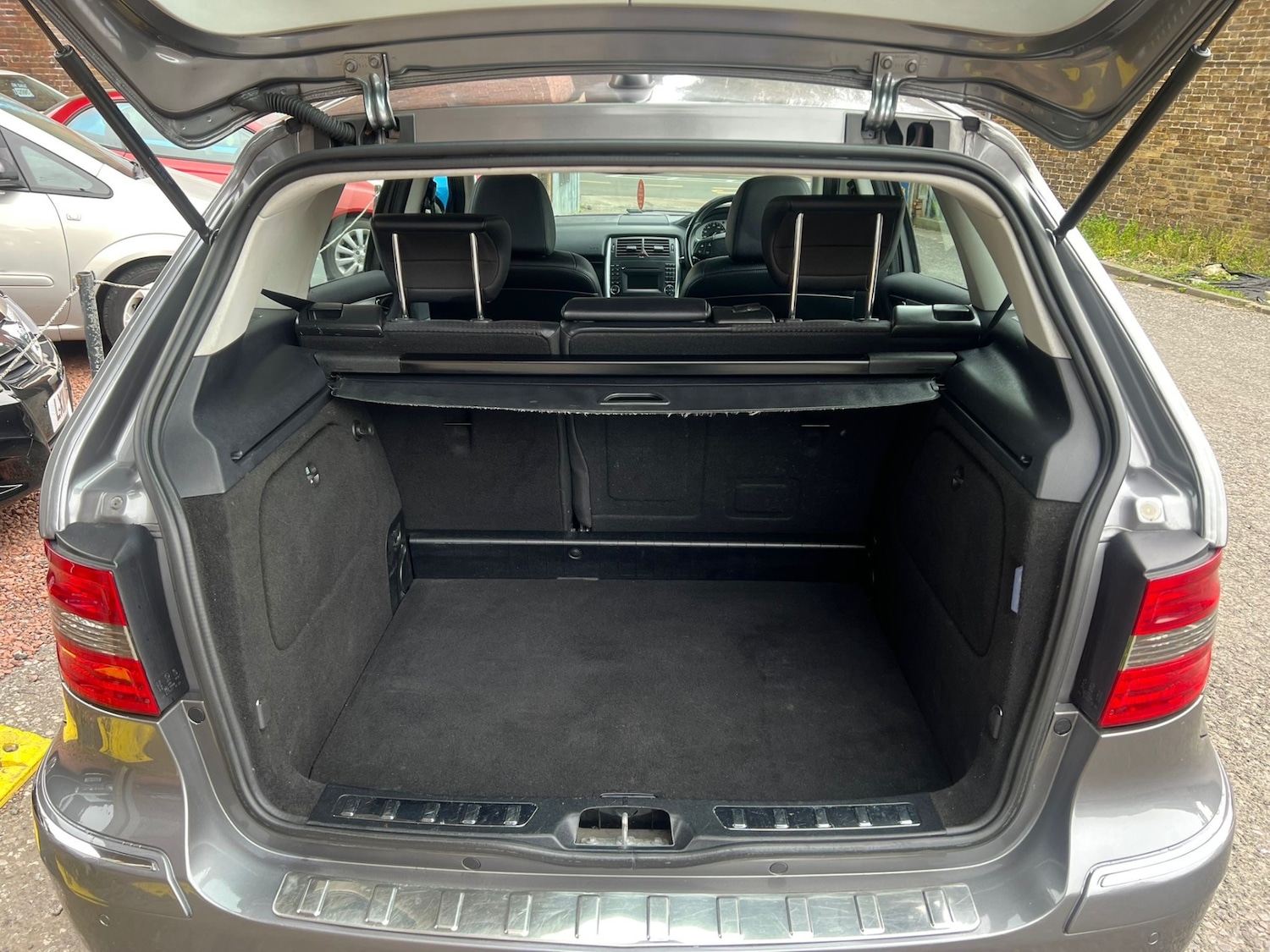 Used Mercedes-Benz B Class 2010 for sale - 78097307: Photo 9