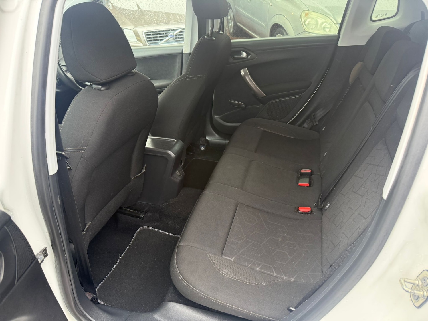 Used Peugeot 2008 2015 for sale - 78095768: Photo 6