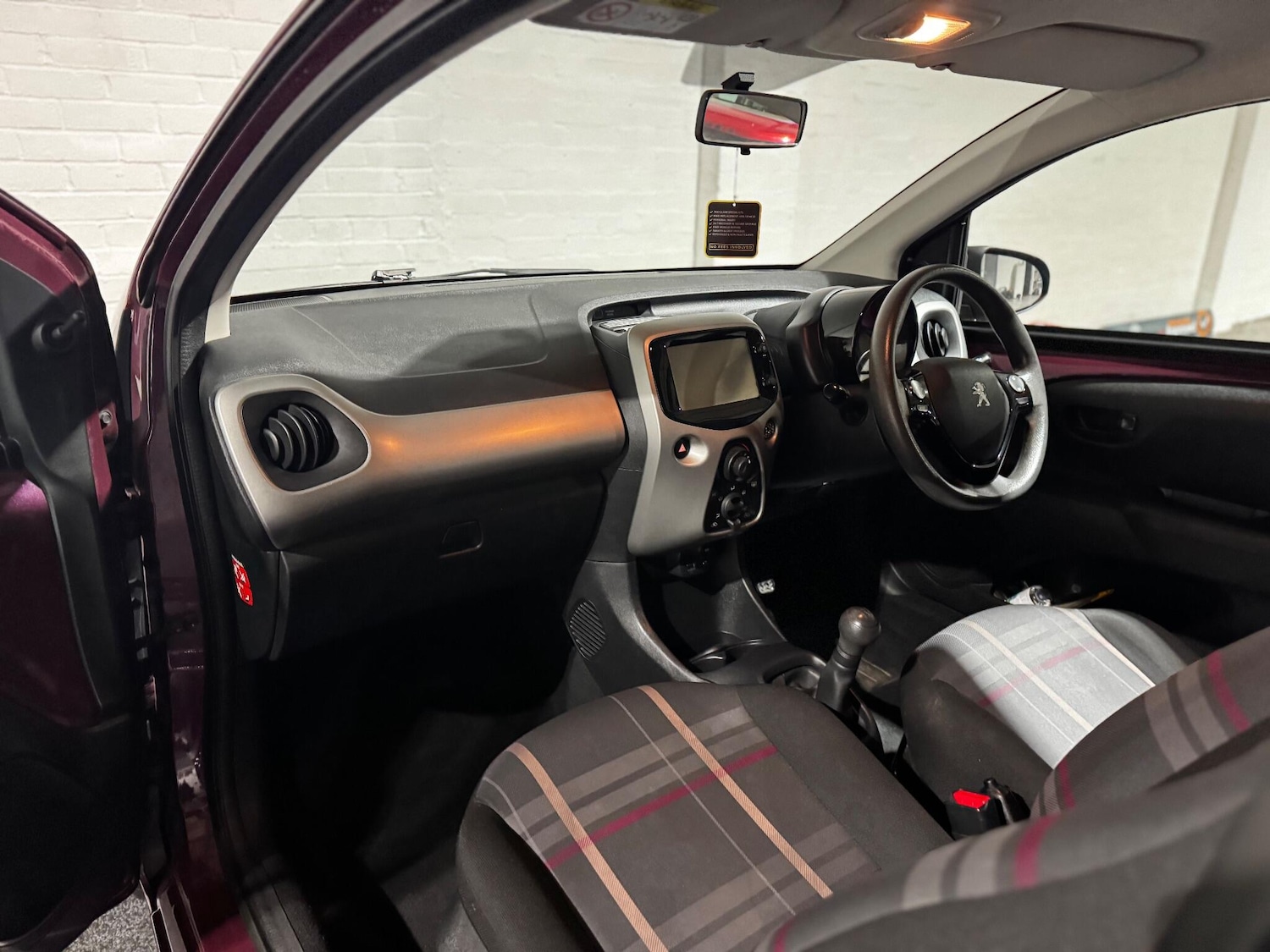 Used Peugeot 108 2015 for sale - 77030027: Photo 20