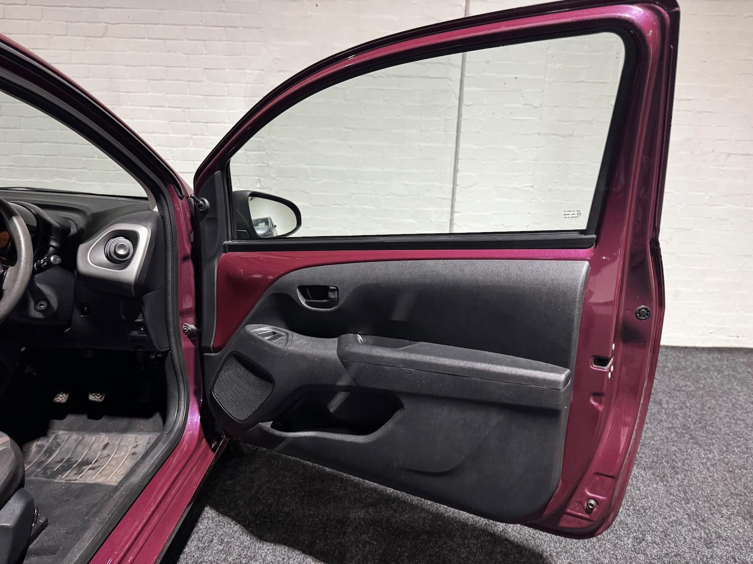 Used Peugeot 108 2015 for sale - 77030027: Photo 25