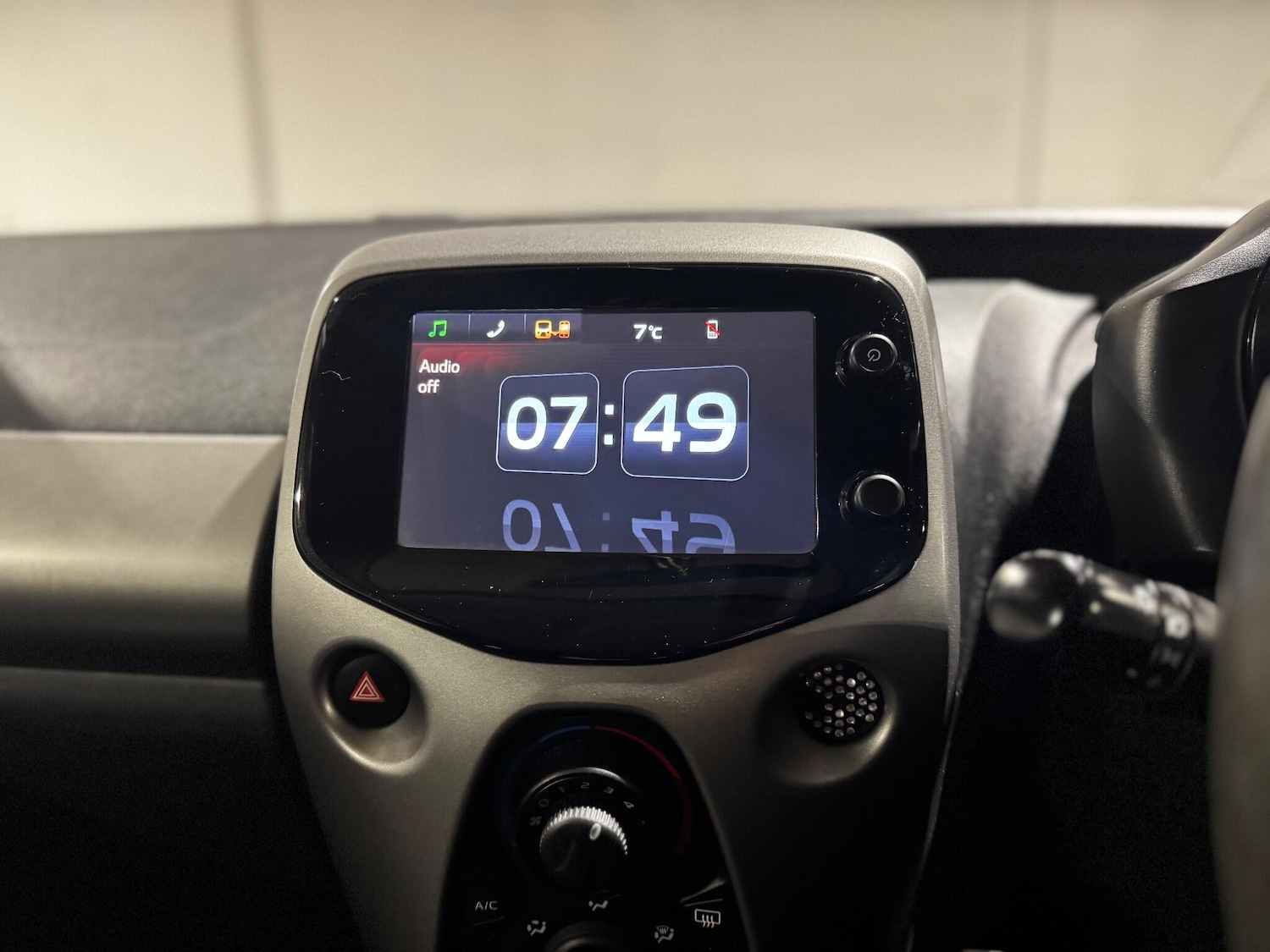 Used Peugeot 108 2015 for sale - 77030027: Photo 33