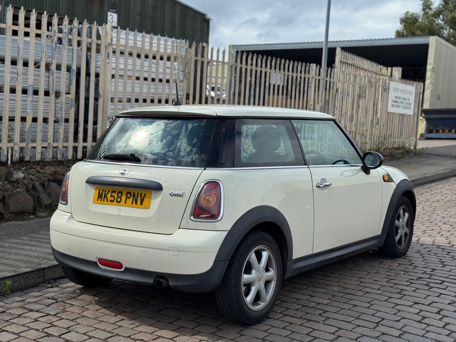 MINI Hatch (58) - 1.4 One Euro 4 3dr - Image 10