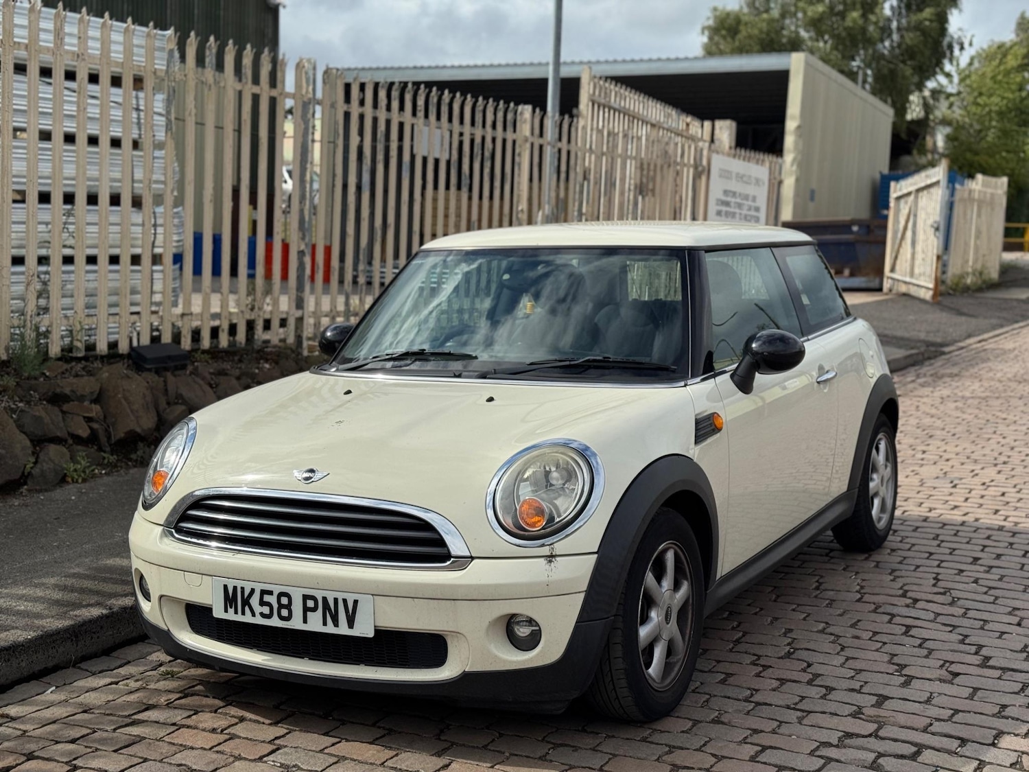 MINI Hatch (58) - 1.4 One Euro 4 3dr - Image 3