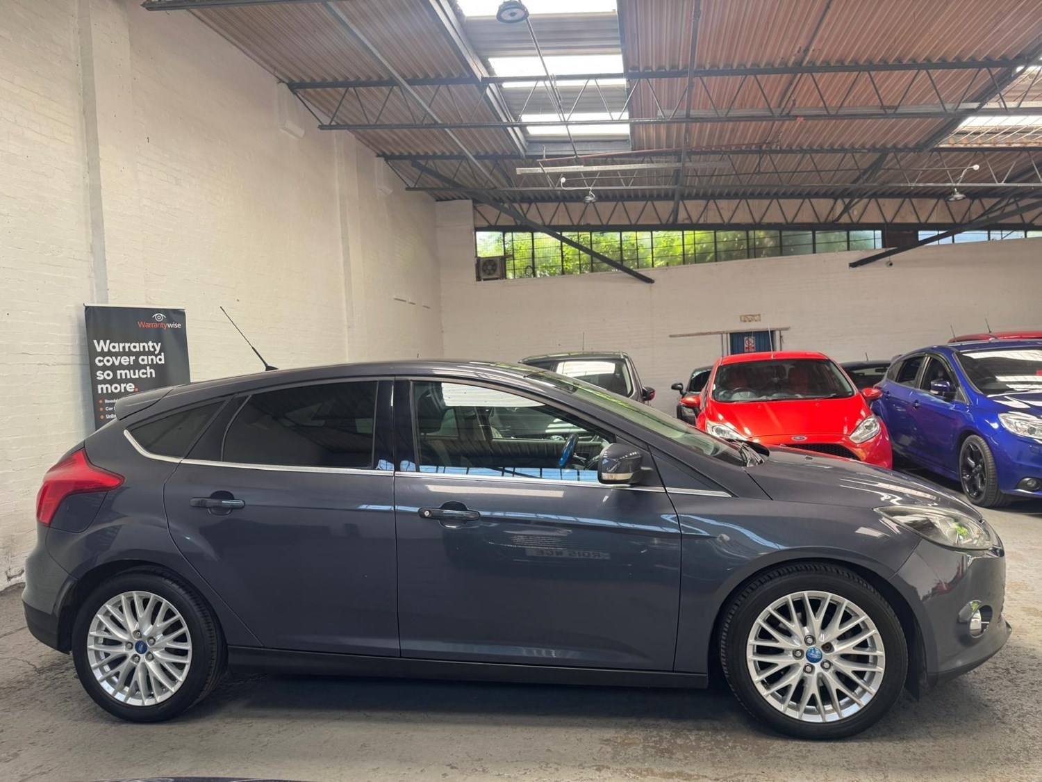 Ford Focus (12) - 1.6 TDCi Zetec Euro 5 (s/s) 5dr - Image 12