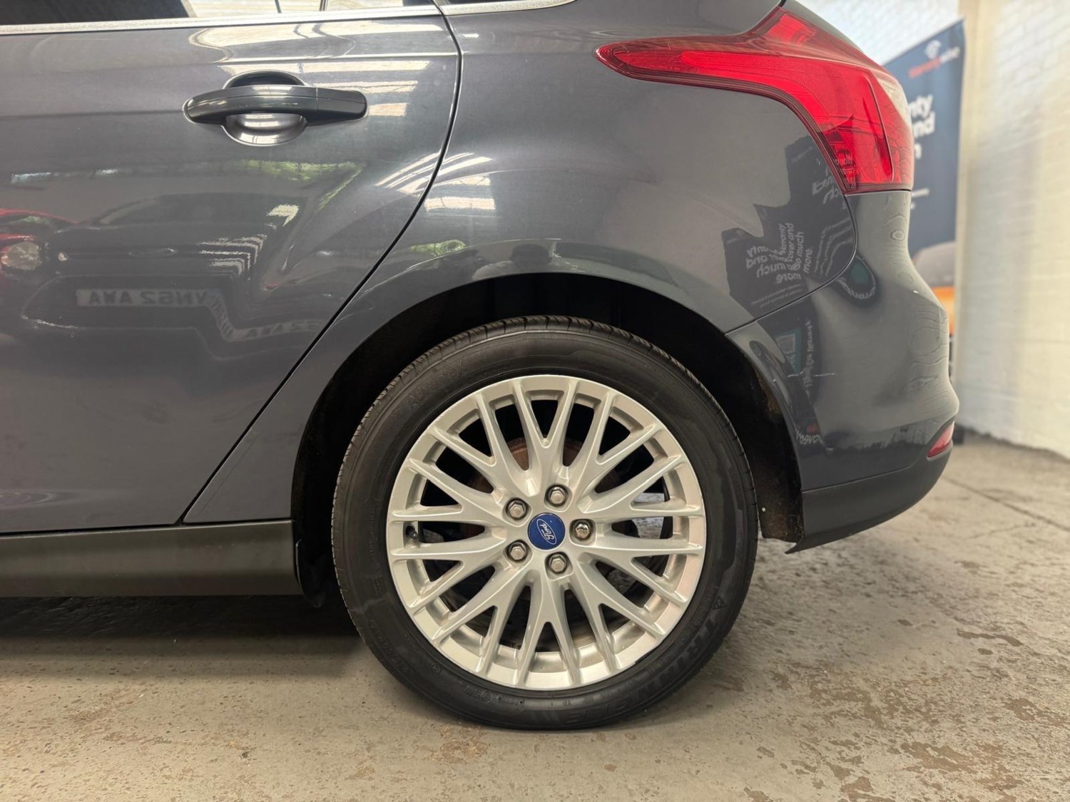 Ford Focus (12) - 1.6 TDCi Zetec Euro 5 (s/s) 5dr - Image 7
