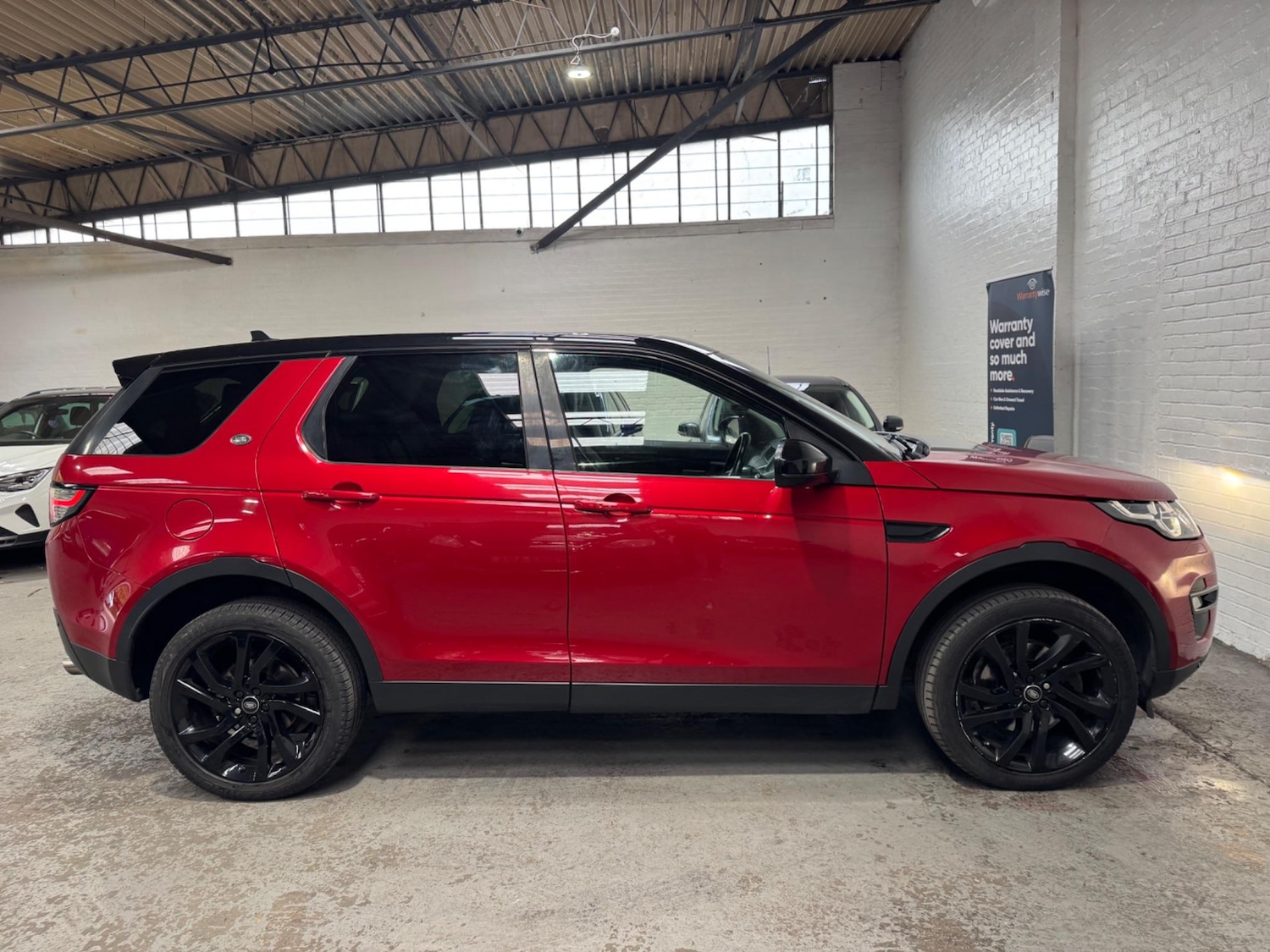 Used Land Rover Discovery Sport 2015 for sale - 76976716: Photo 12