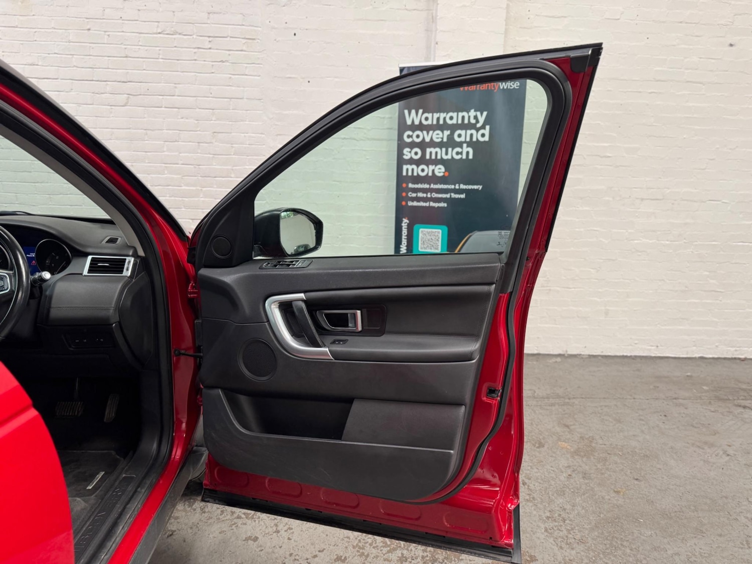 Used Land Rover Discovery Sport 2015 for sale - 76976716: Photo 26