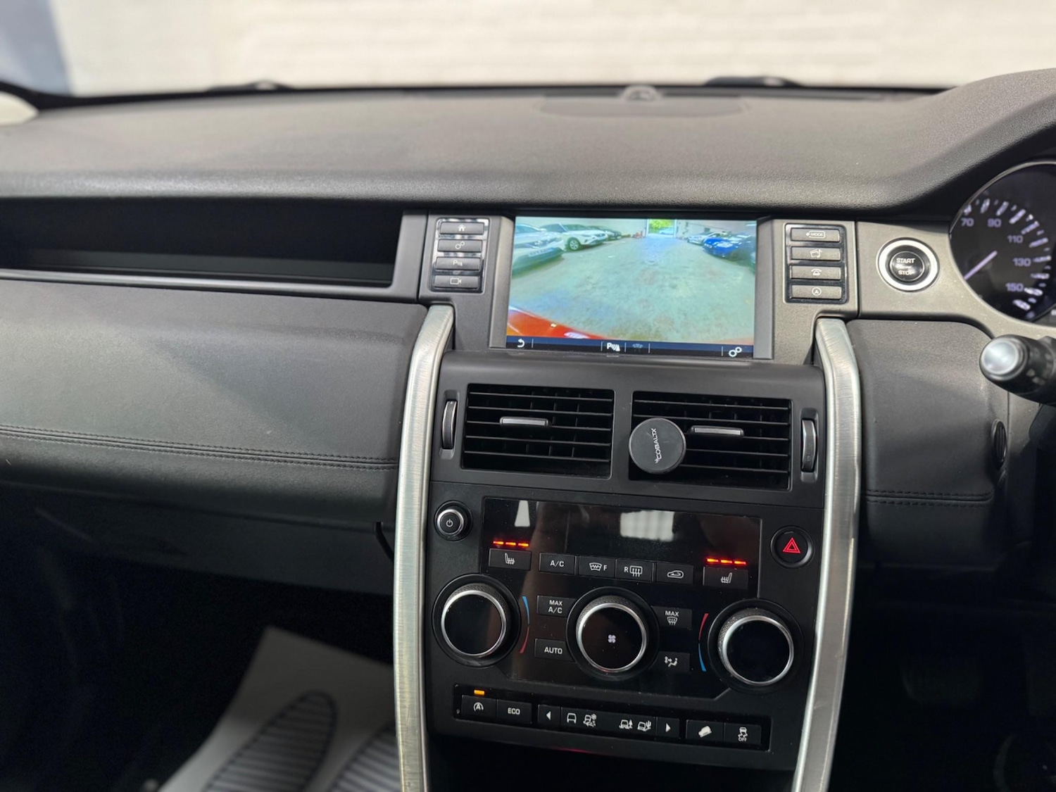 Used Land Rover Discovery Sport 2015 for sale - 76976716: Photo 34