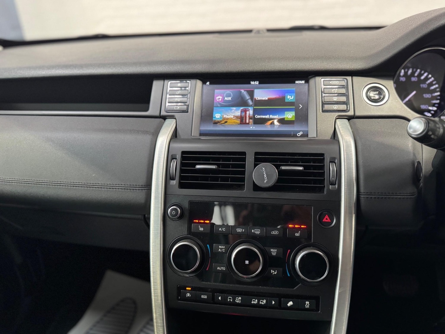 Used Land Rover Discovery Sport 2015 for sale - 76976716: Photo 36