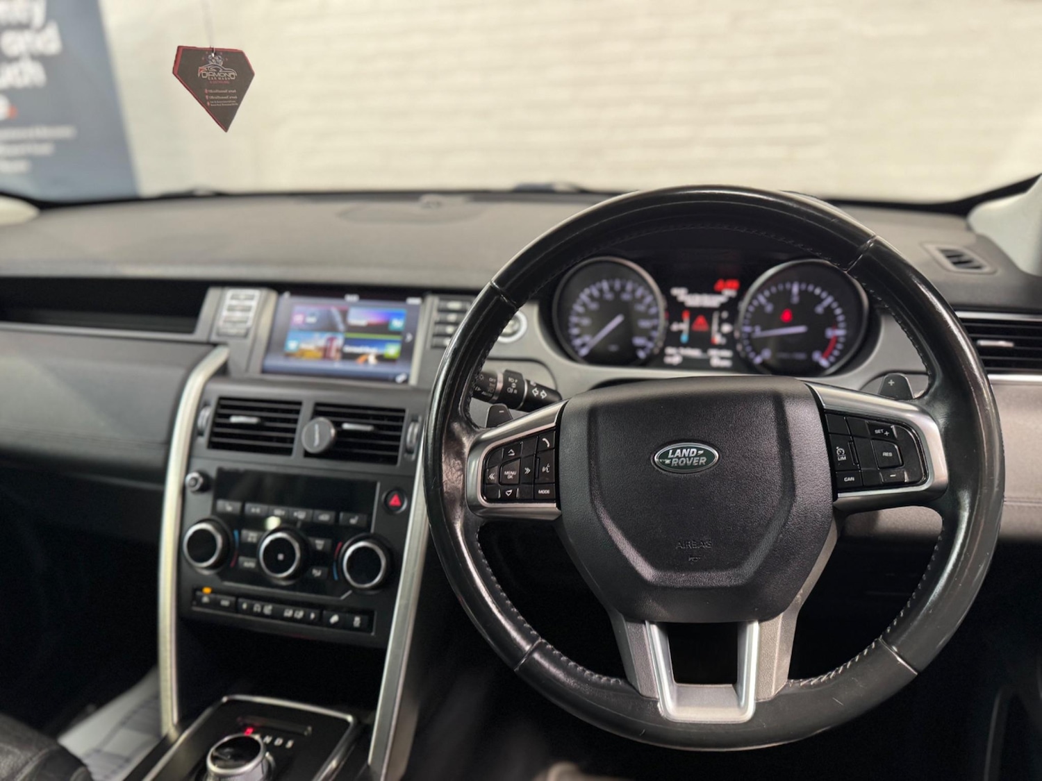 Used Land Rover Discovery Sport 2015 for sale - 76976716: Photo 40