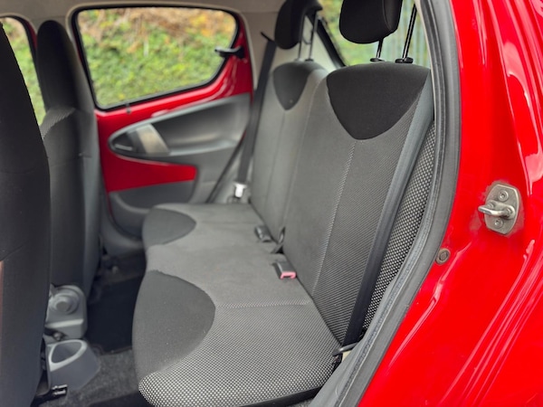 Used Toyota AYGO 2010 for sale - 76307724: Photo 10