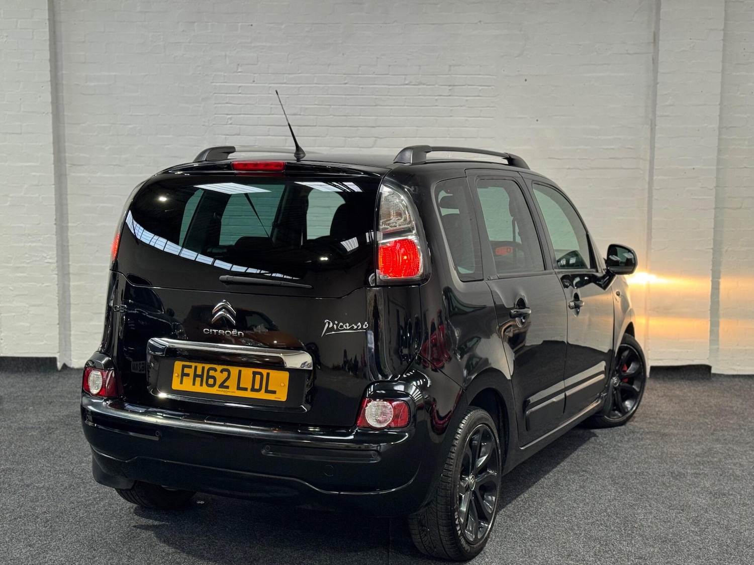 Used Citroen C3 Picasso 2013 for sale - 76597017: Photo 10