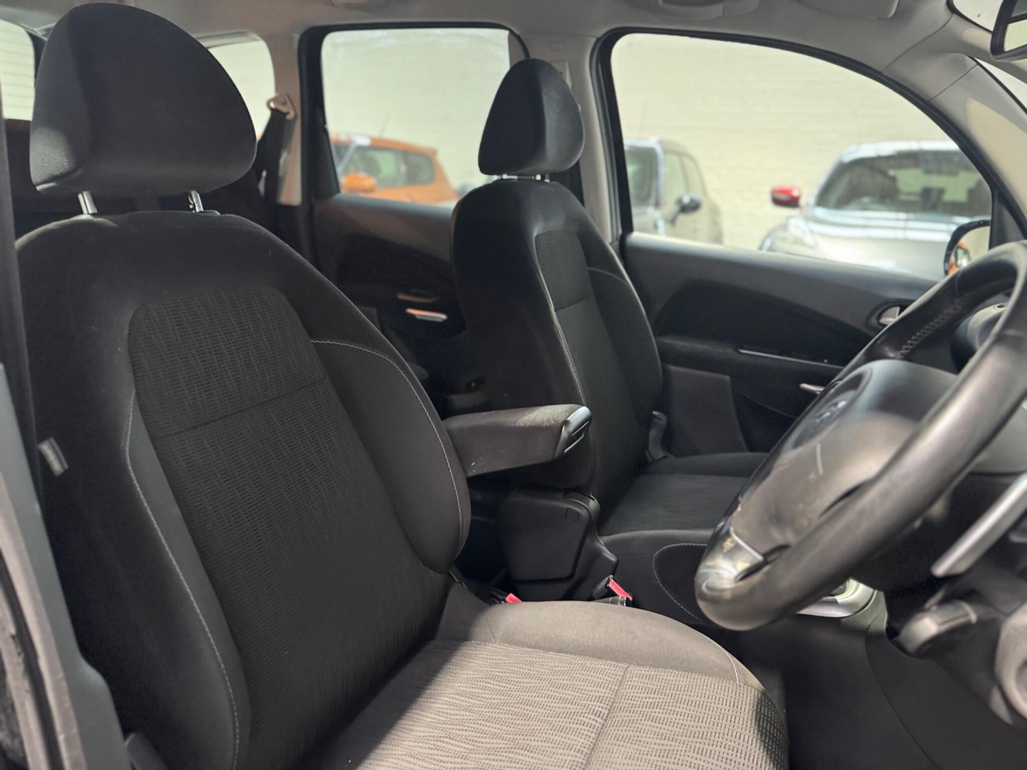 Used Citroen C3 Picasso 2013 for sale - 76597017: Photo 17