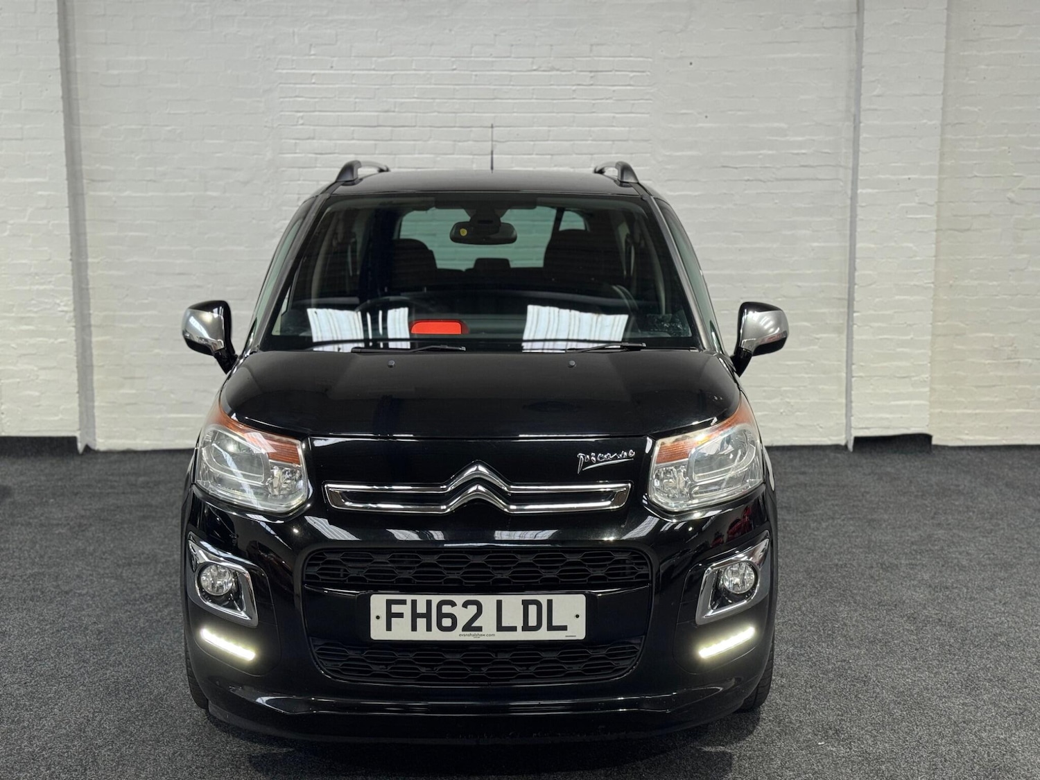 Used Citroen C3 Picasso 2013 for sale - 76597017: Photo 2