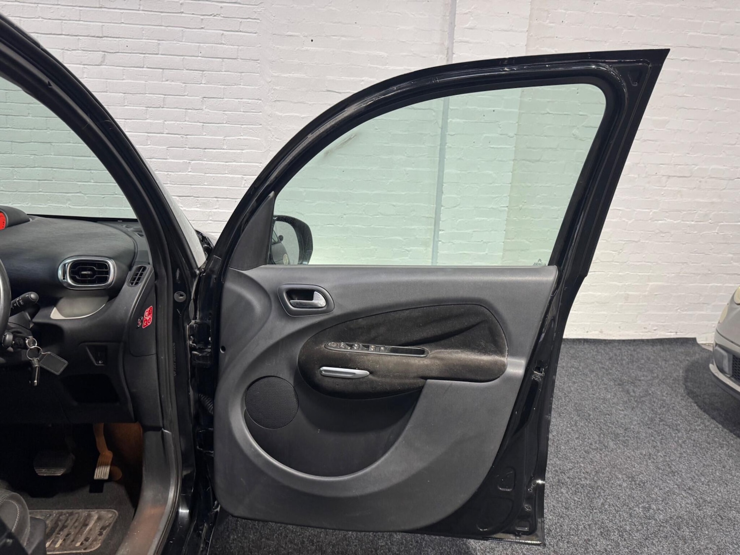 Used Citroen C3 Picasso 2013 for sale - 76597017: Photo 25