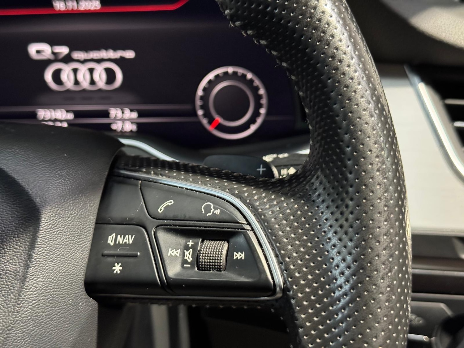 Used Audi Q7 2015 for sale - 76597224: Photo 37