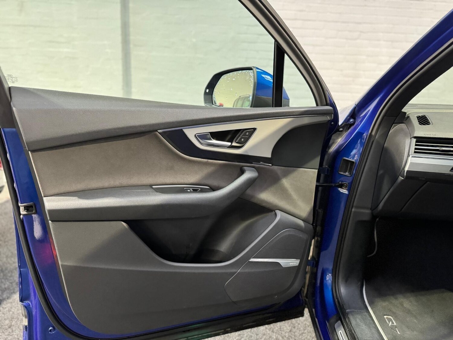 Used Audi Q7 2015 for sale - 76597224: Photo 46