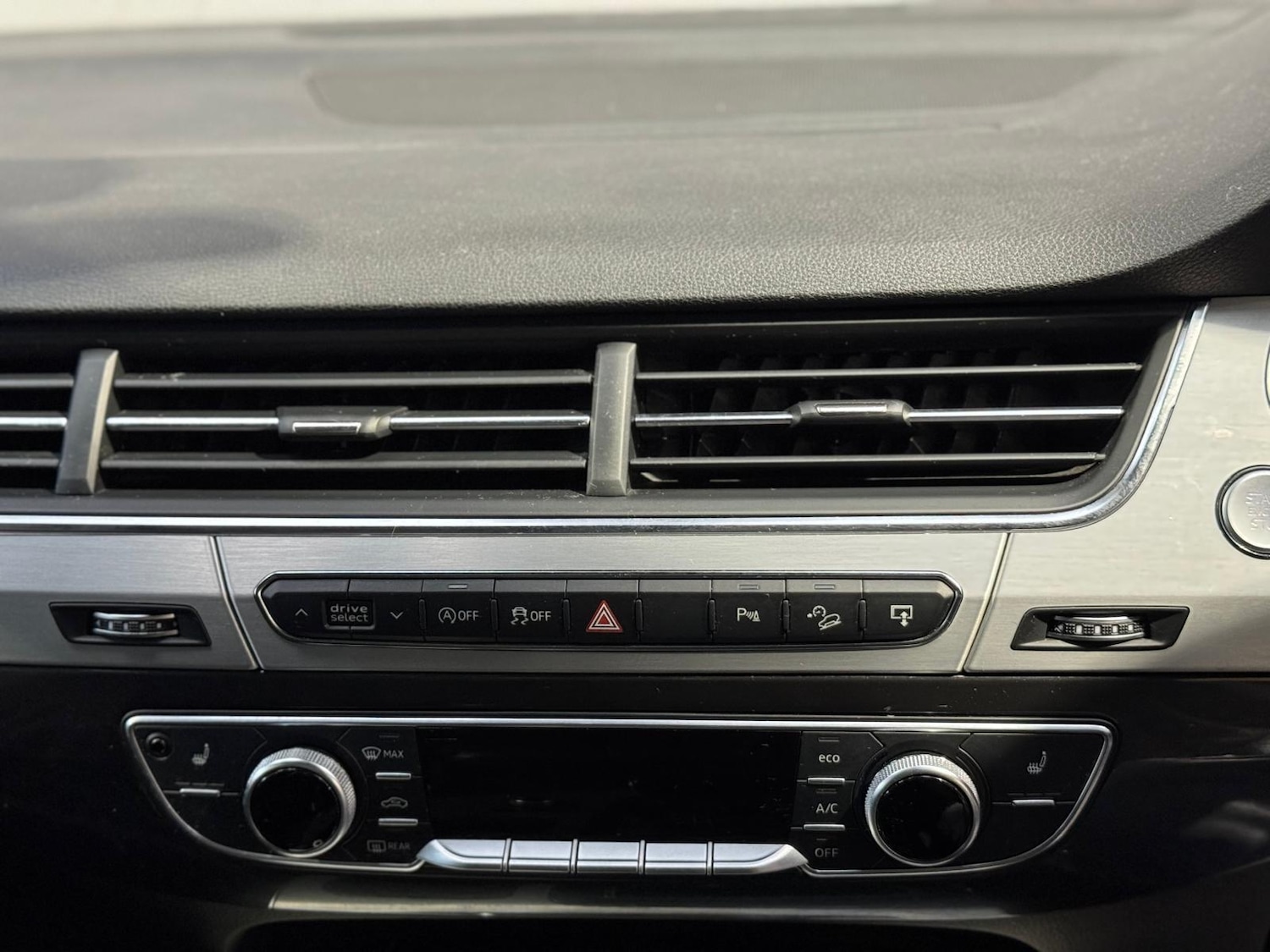 Used Audi Q7 2015 for sale - 76597224: Photo 55