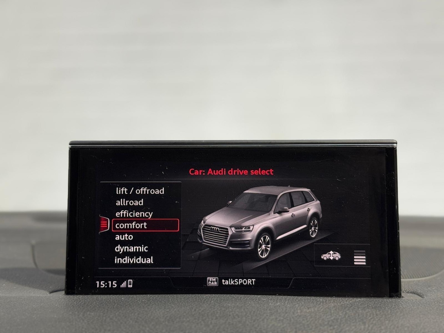 Used Audi Q7 2015 for sale - 76597224: Photo 74