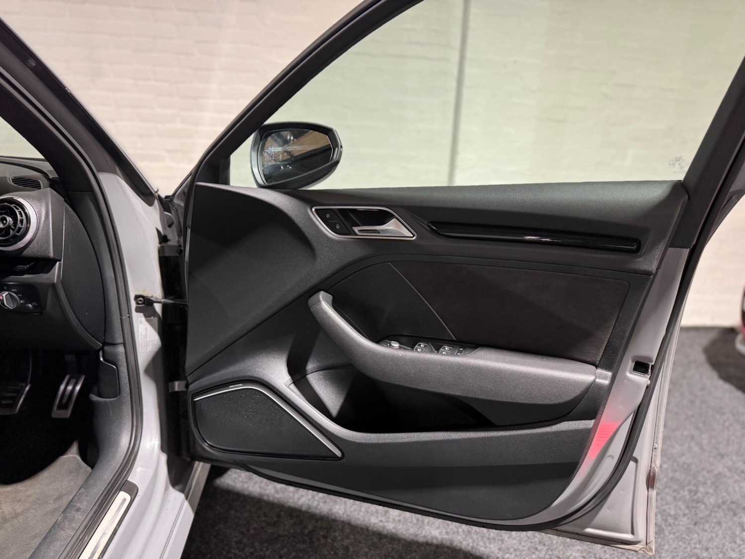 Used Audi RS3 2015 for sale - 76786652: Photo 11