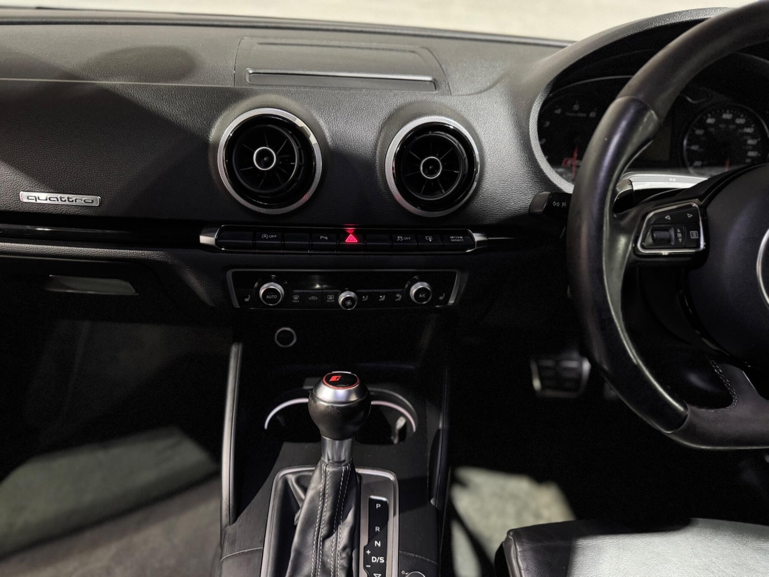 Used Audi RS3 2015 for sale - 76786652: Photo 35