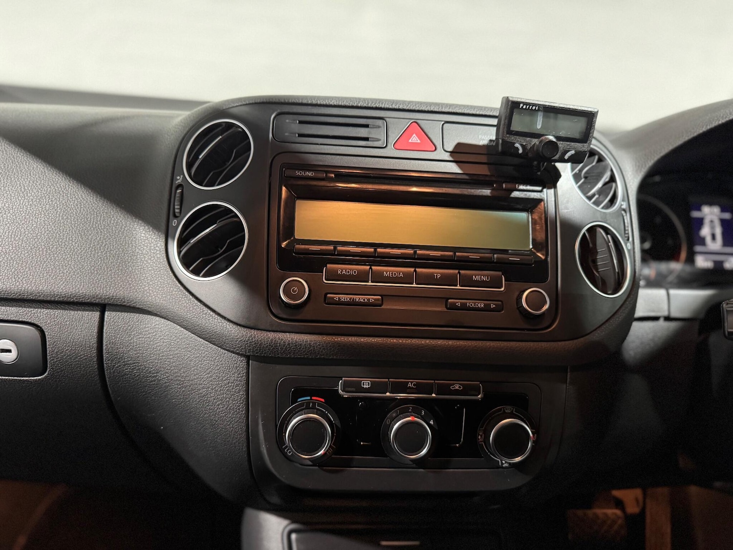 Used Volkswagen Golf Plus 2011 for sale - 77021088: Photo 37