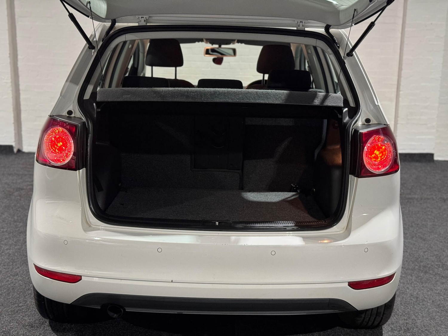 Used Volkswagen Golf Plus 2011 for sale - 77021088: Photo 39