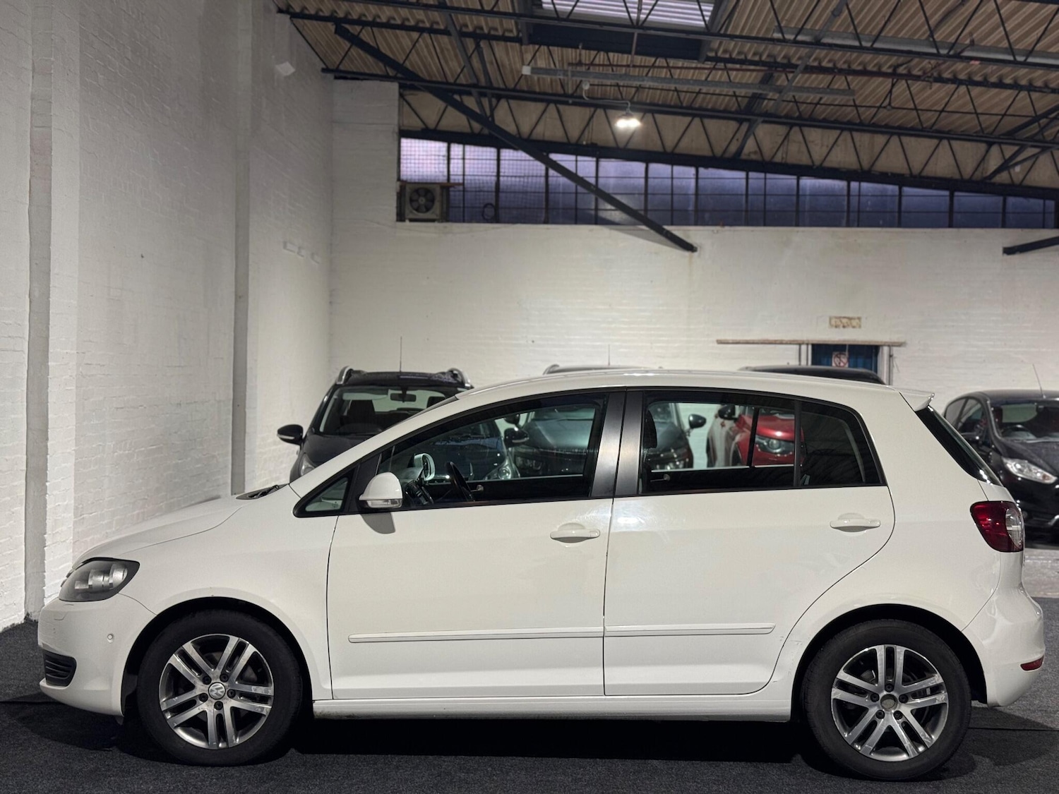 Used Volkswagen Golf Plus 2011 for sale - 77021088: Photo 9