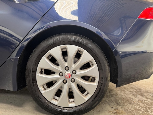 Used Jaguar XE 2015 for sale - 76020215: Photo 28