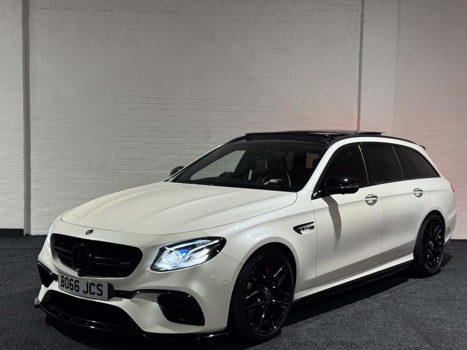 Used Mercedes-Benz E Class for sale - 76976858: Photo 10