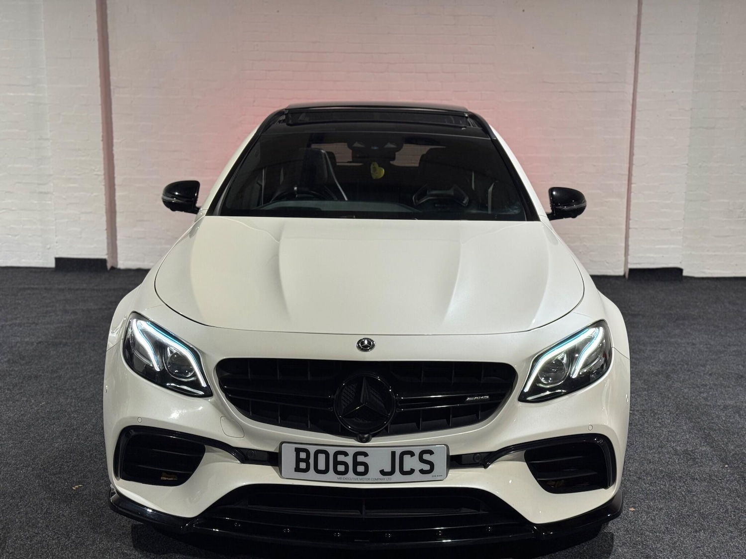 Used Mercedes-Benz E Class for sale - 76976858: Photo 2